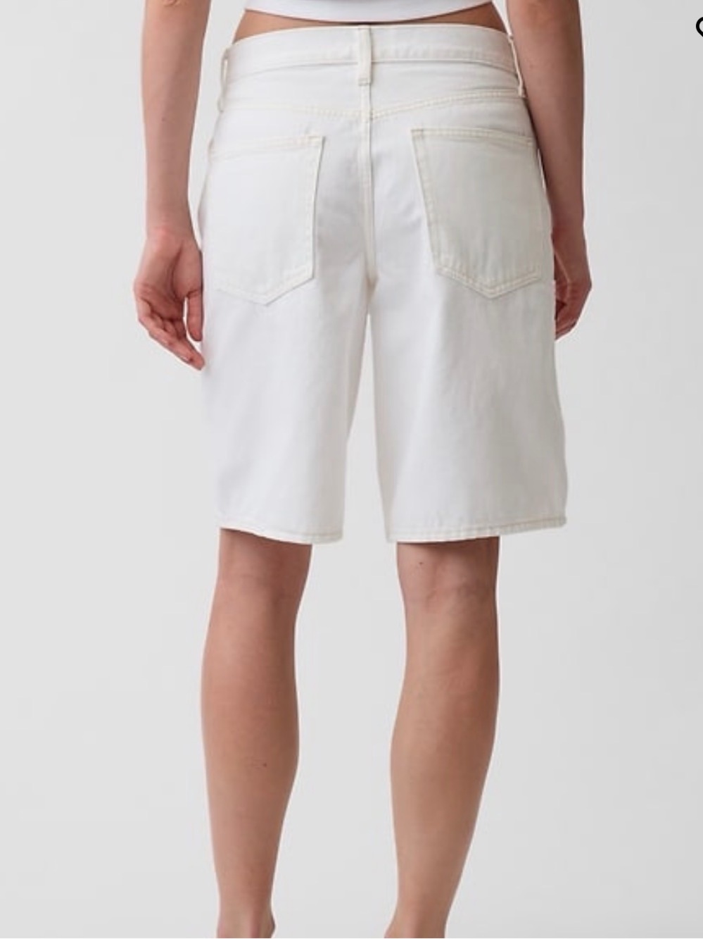 GAP Longline 11" mid rise denim White Shorts - Women size 10 - Picture 4 of 8